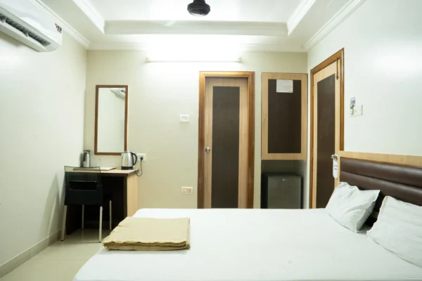 Deluxe Room - Image 4