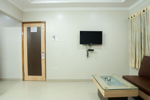 Royal Deluxe Room - Image 4